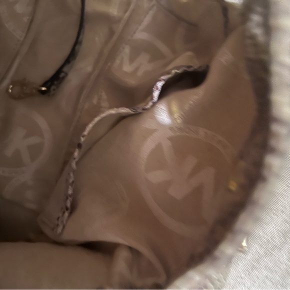 Micheal Kors, Gorgeous Snake skin look - Picture 6 of 14